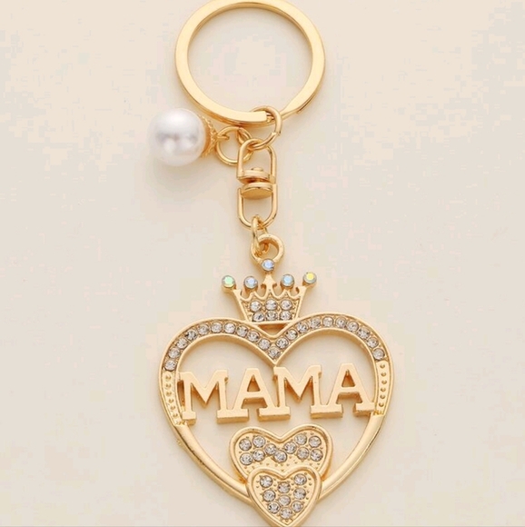 Accessories - Gold 'Mama' Heart Keychain with Pearl Accent